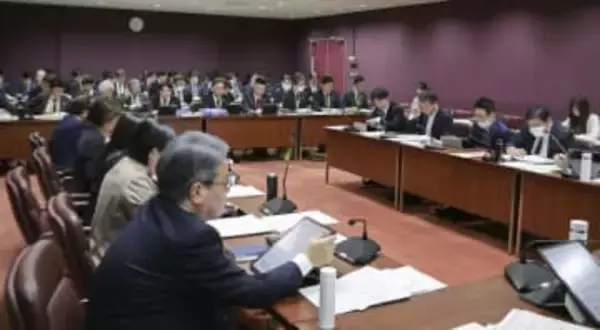 福岡市、広告トラック規制強化へ　風俗店求人広告など、条例改正案