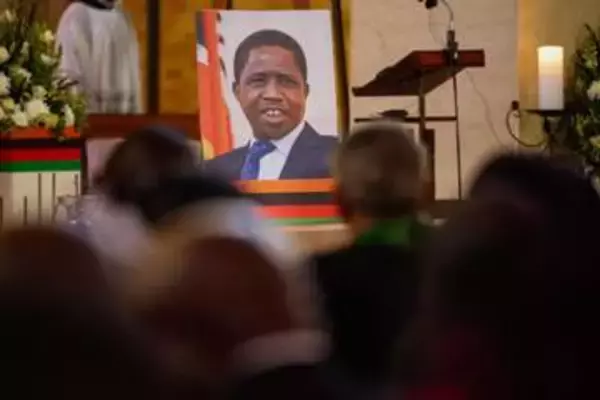 ザンビア前大統領の埋葬見通せず　現職と遺族対立