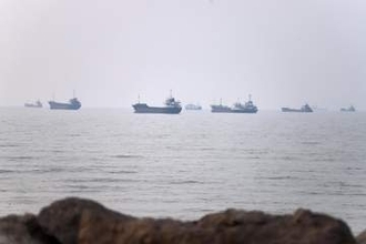 ホルムズ海峡の監視委案浮上　米イラン衝突回避狙い