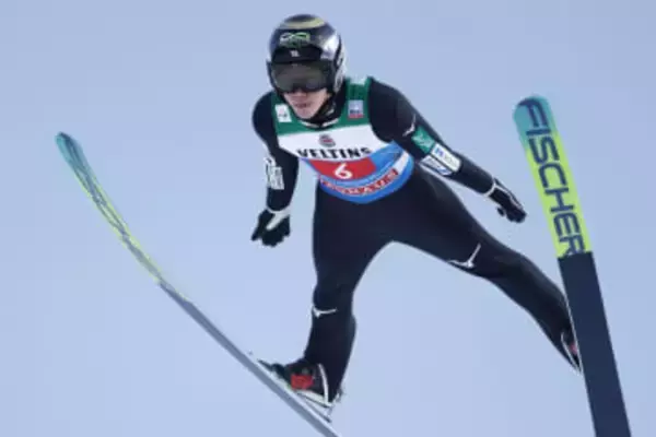 二階堂蓮4位、小林陵侑5位　ジャンプ週間第2戦