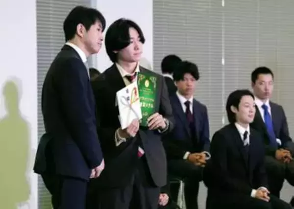 ミラノ金の戸塚「五輪で連覇を」　スノボ選手らが表彰式に出席