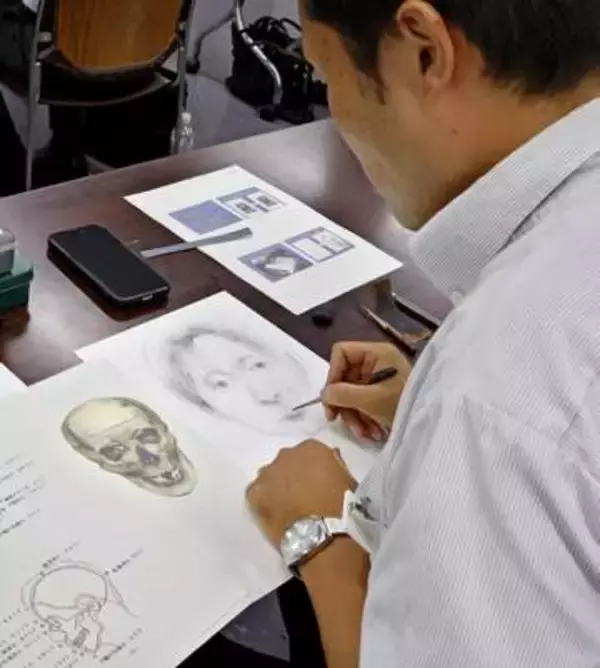 身元特定へ似顔絵講習、宮城県警　8人参加、技術向上狙う