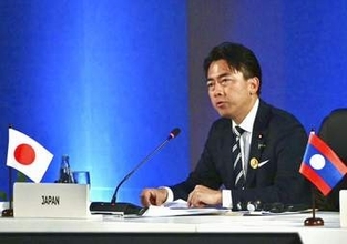 小泉防衛相「専守防衛は不変」　安保3文書改定に理解求める