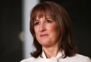 英政府、5兆円超増税へ　170万人対象、反発も