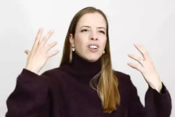 コストナーさん鍵山に期待　五輪へ「質高める余地」