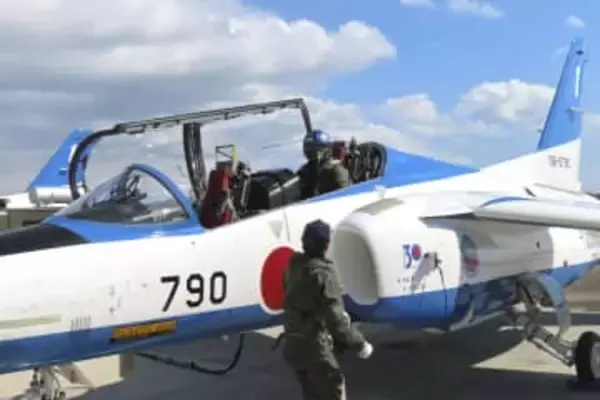 被災経験「確実に生かす」　防衛相、松島基地を視察