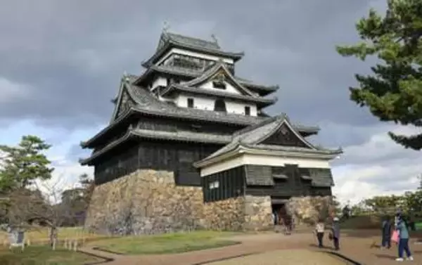 松江城天守改修費が倍増29億円　工期7カ月延長