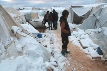 中東に寒波 難民ら苦境