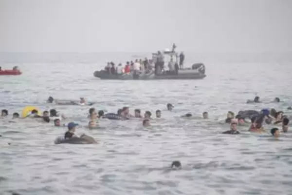モロッコ移民数千人スペイン領に　国境フェンス突破、軍派遣を決定