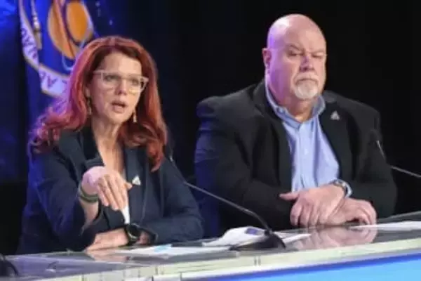 NASA、燃料漏れ「不意打ち」　月周回延期で会見