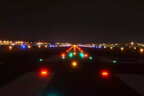 滑走路に警告灯導入、進む対策　羽田事故2年、安全確立は道半ば