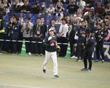 「初戦は6日、早くも大谷に大歓声　存在感別格、グッズ売り場に行列」の画像1