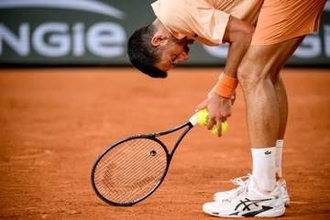 全仏テニス、ジョコが3回戦敗退　19歳ブラジル選手に逆転負け