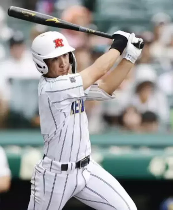 有明、横浜など8強へ　全国高校野球選手権第12日