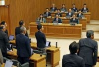 福井知事辞職、議会が同意　複数職員にセクハラ文面