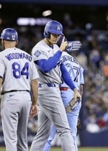 ドジャース大谷、打席は「作業」　単純明快、四球で記録へ