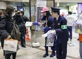 「受験生狙う痴漢防げ　警視庁、駅で警戒活動」の画像1