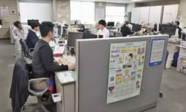 衆院選、開票所がない人もいない　各地の選管悲鳴、「日程表明遅い」