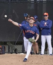 大リーグ、今井は初日にブルペン　バッテリー始動、菊池らも