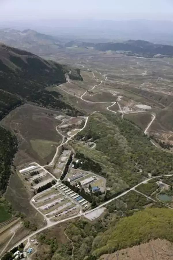 陸自、同種砲弾の実射訓練中止　4人死傷戦車事故踏まえ