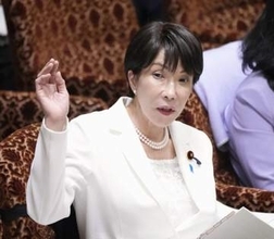 初選挙の時に「自転車でこけた」　首相、過去の利用歴を問われ