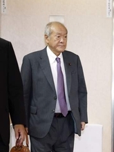 自民、福岡県連に信頼回復を要求　鈴木幹事長「県議の公認困難」