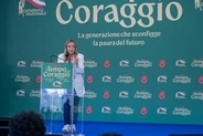 イタリア、学校でブルカ禁止方針　首相、外国人生徒数に制限も