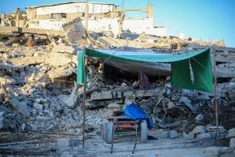 ガザ、がれき6000万トン課題　戦闘3年、8000人埋もれ不明