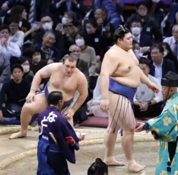 大の里、豊昇龍は2敗守り首位　安青錦は3敗に後退