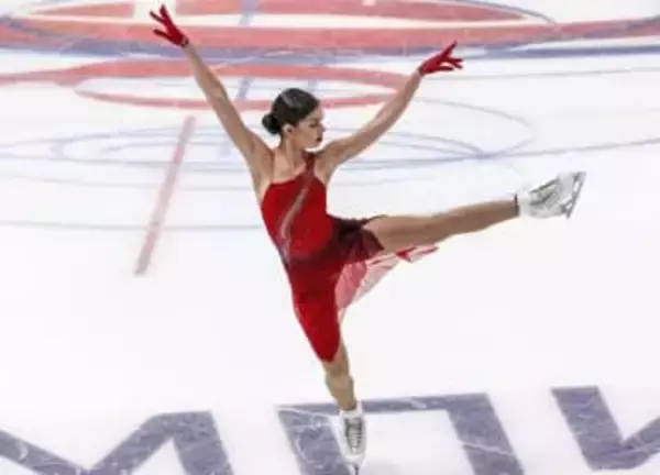 女子は18歳ペトロシャンがV3　フィギュアのロシア選手権