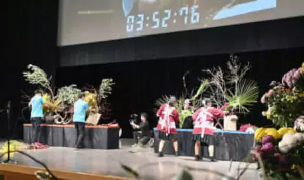 生け花バトル高校全国大会　即興で作品、所作の美競う