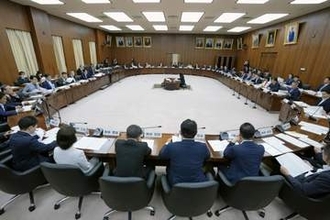 自民、ネット広告に法制措置も　国民投票運動巡り
