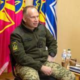 「ウクライナ軍総司令官解任検討か　ゼレンスキー大統領、軍内対立」の画像1