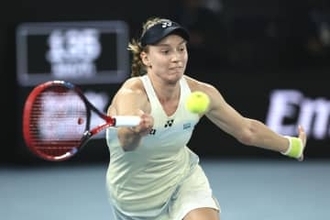 ルバキナが全豪テニス初優勝　サバレンカに競り勝ち、第14日