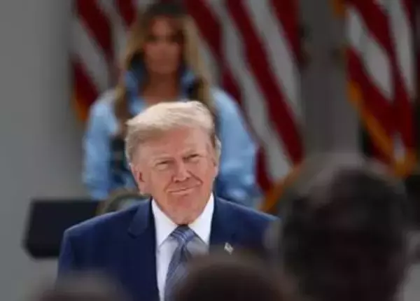 米空母に「トランプ」命名か　真珠湾英雄の名前から変更検討