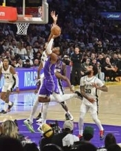 八村15得点、レーカーズ5連勝　米プロバスケNBA