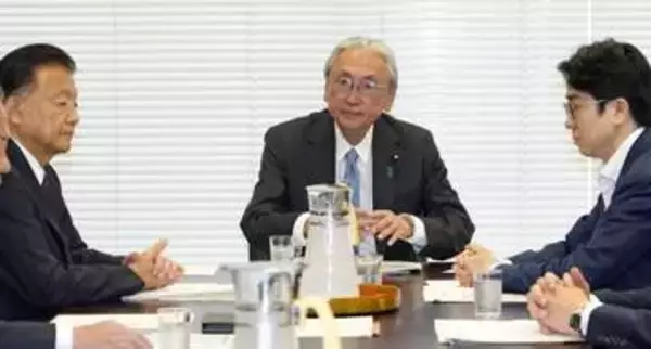 衆院憲法審に緊急条項のたたき台　法制局作成、国会議員任期延長