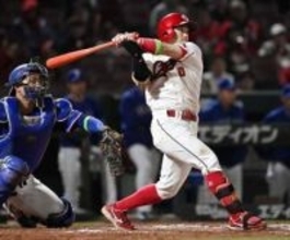 広6―5中（27日）　広島が延長十回にサヨナラ