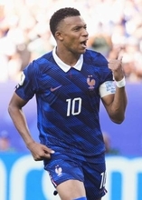 少人数で攻めきれるフランス　サッカーW杯第31日見どころ