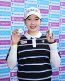 「小祝さくら、エースで一気に浮上　女子ゴルフ開幕戦第2日」の画像1