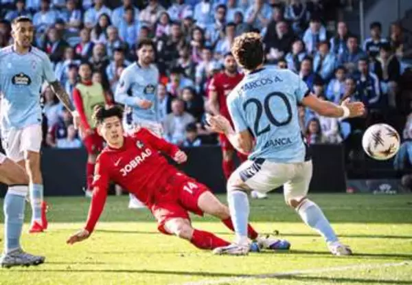 鈴木唯人2得点、準決勝へ　サッカー欧州リーグ