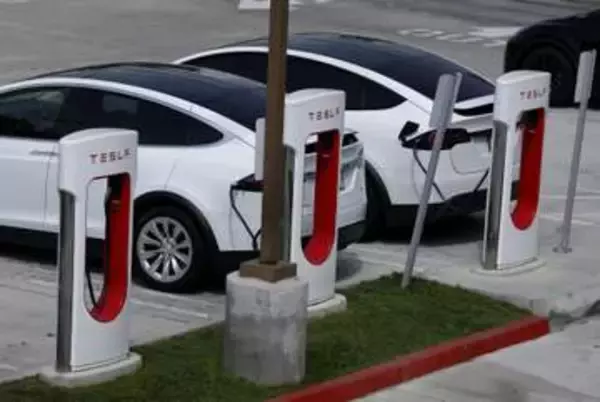 テスラ、カリフォルニアで登録減　HV人気高まる、報道