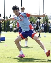 遠藤航が離脱、代表引退　町野招集、新主将に板倉