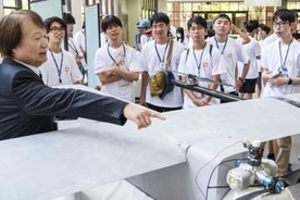 日本の高校生、台湾で半導体学ぶ　TSMC見学、ドローン操作も