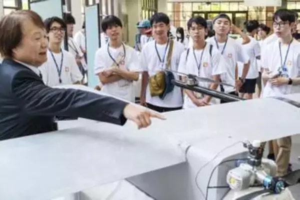 日本の高校生、台湾で半導体学ぶ　TSMC見学、ドローン操作も