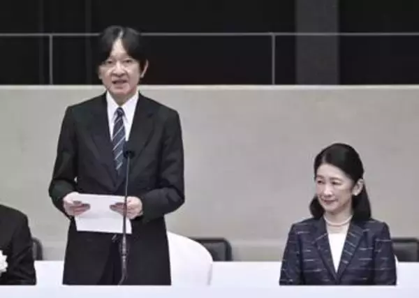 秋篠宮ご夫妻、高校総体に　地震犠牲者悼み、黙とう