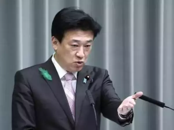 普天間返還条件言及避ける　官房長官、新道路整備巡り