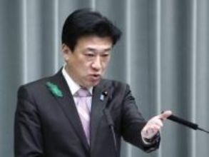 普天間返還条件言及避ける　官房長官、新道路整備巡り