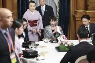 首相、中央アジア首脳と夕食会　中国ロシアにらみ連携強化