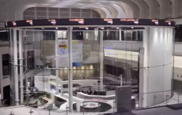 東証続伸、終値は218円高　米経済の不透明感和らぎ、買い